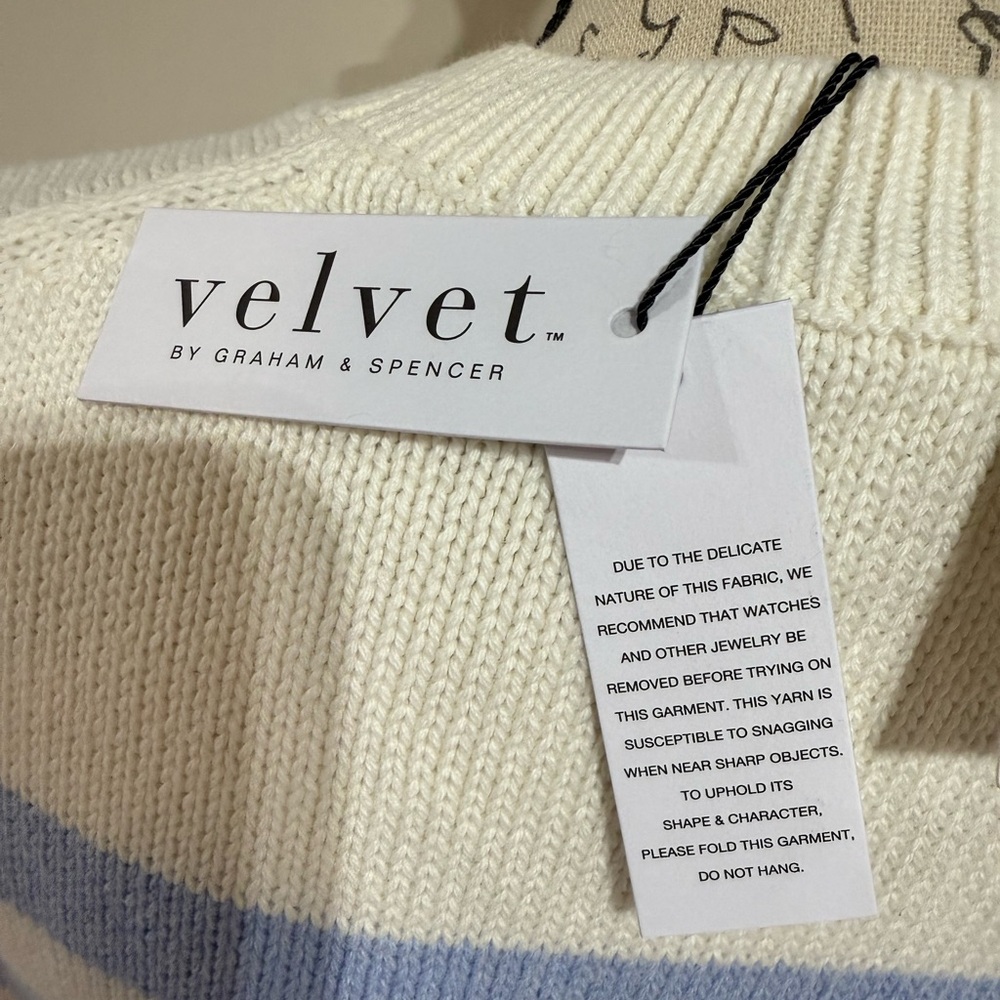 NWT Velvet by Graham & Spencer Sweater pullover - Picture 8 of 11